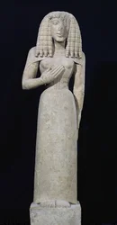 Kvinnlig staty, känd som Gudinnan från Auxerre, ca 640-630 f.Kr.
